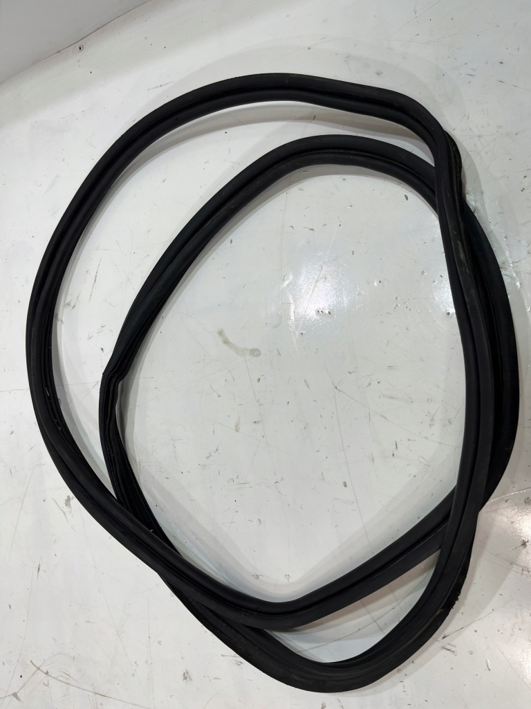 Купить Прокладка багажника mercedes w207 a2077570178