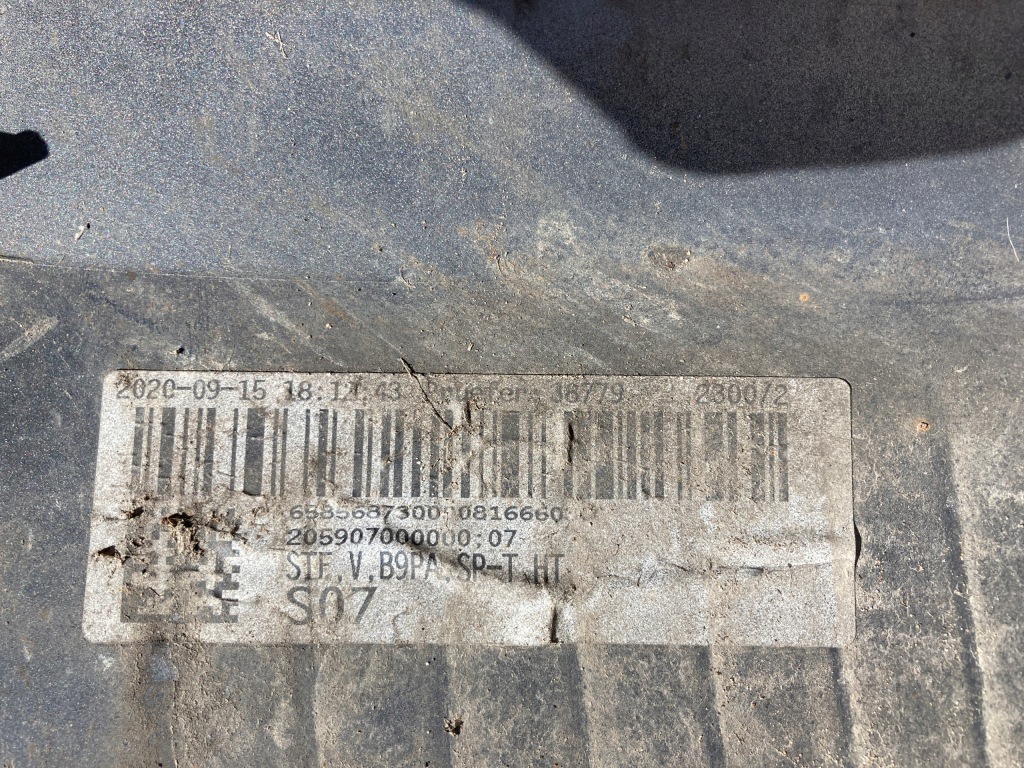 Audi a4 b9 8w рестайлинг  бампер перед передний обычный Оригинал