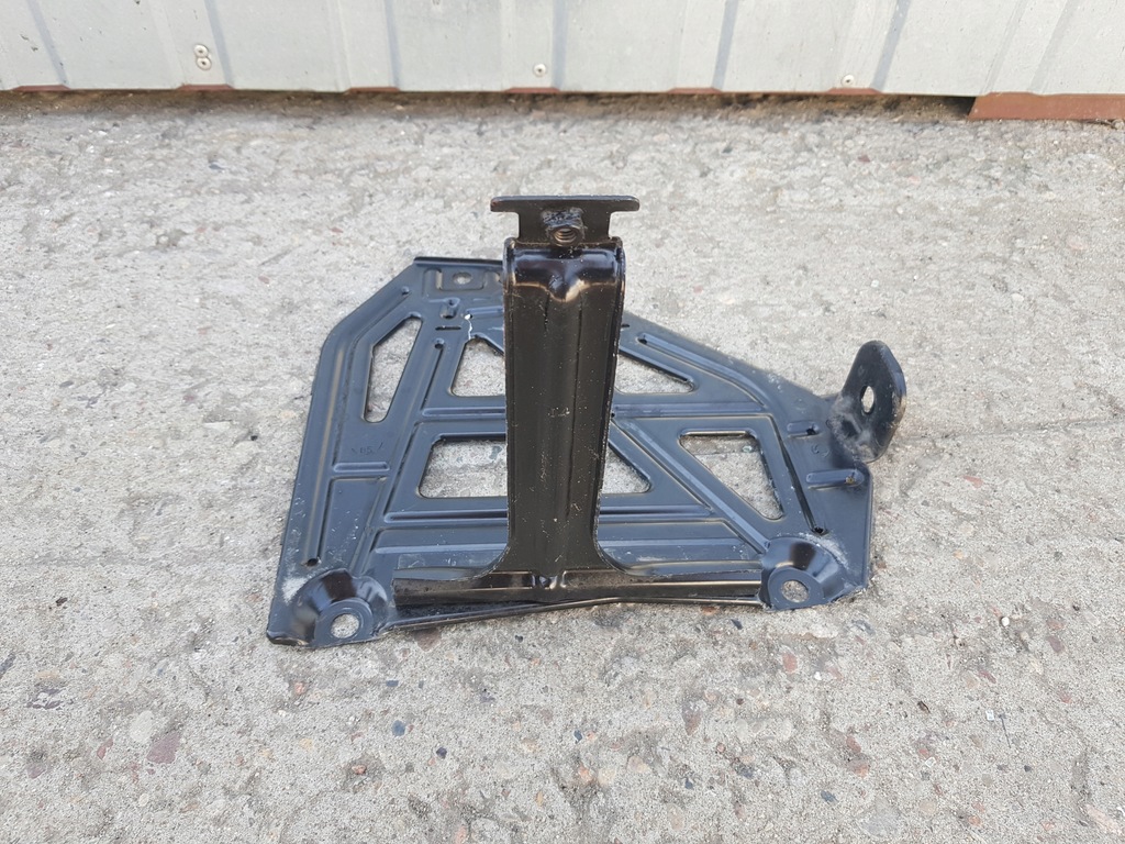 фото №5, Основа кронштейн акумулятор bmw e46 316i 318i