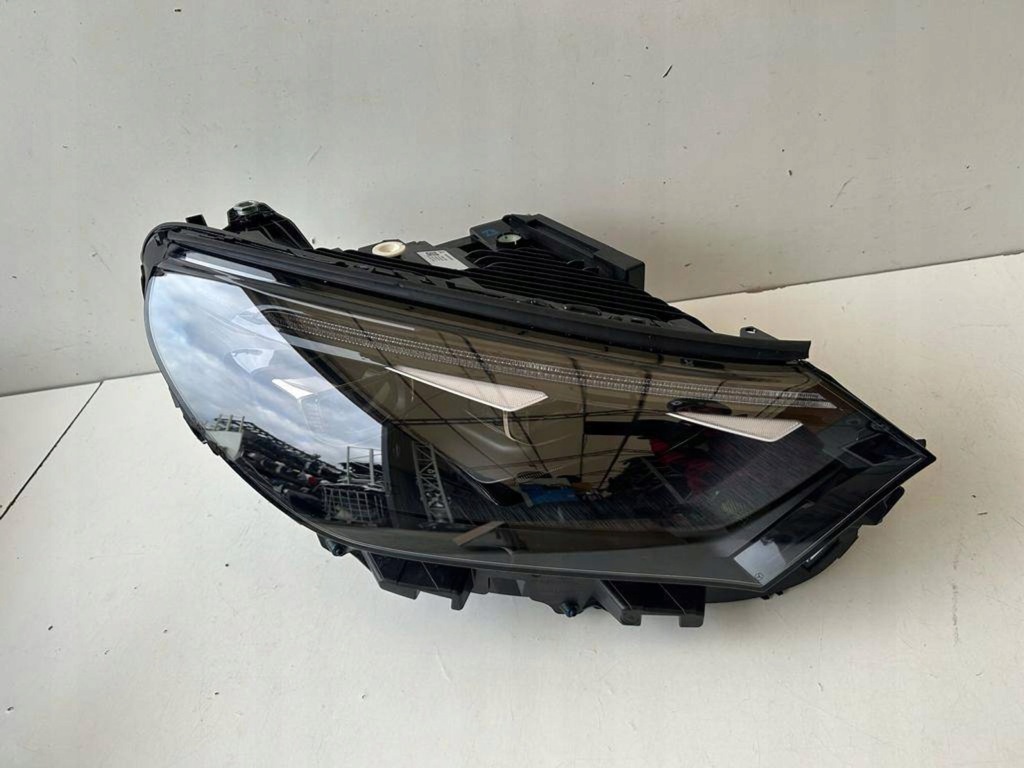 фото №1, Mercedes eqe 294 лампа правая full led 2949062601 оригинал