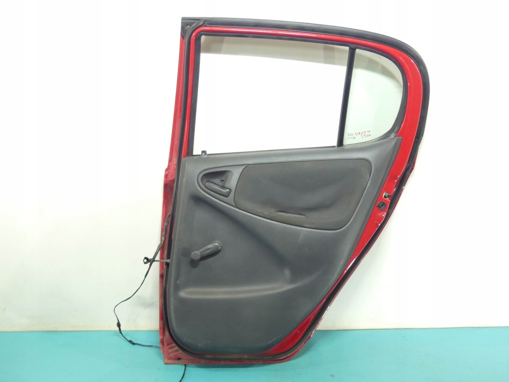 Купить Дверь задний правое  toyota yaris 1 hb 5d красный 3p0
