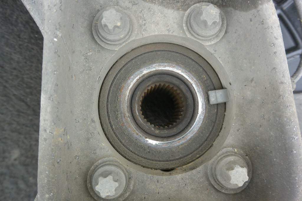 фото №9, Ghibli quattroporte поворотный кулак левая правая перед q4