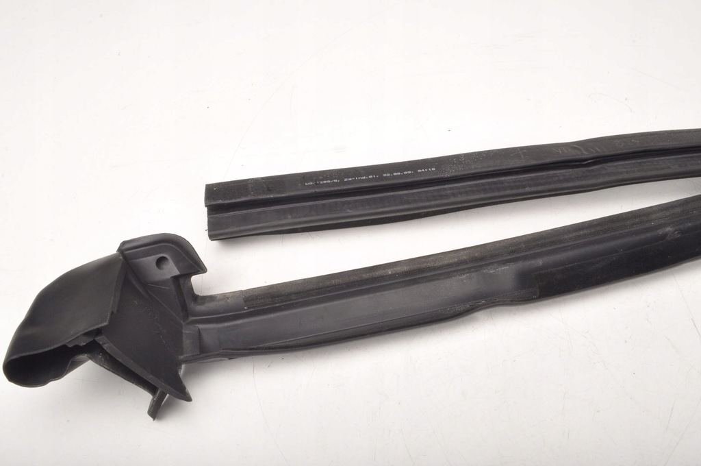 фото №6, Ferrari california f149 молдинг стекло задняя левая