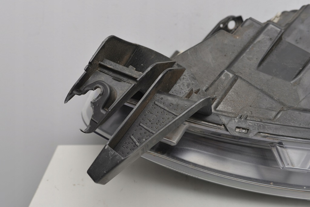 фото №16, Оригинальная лампа правая renault espace v 260108934r