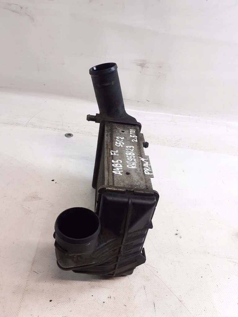 Audi a4 b5 2.5 tdi інтеркулер правий Недорого