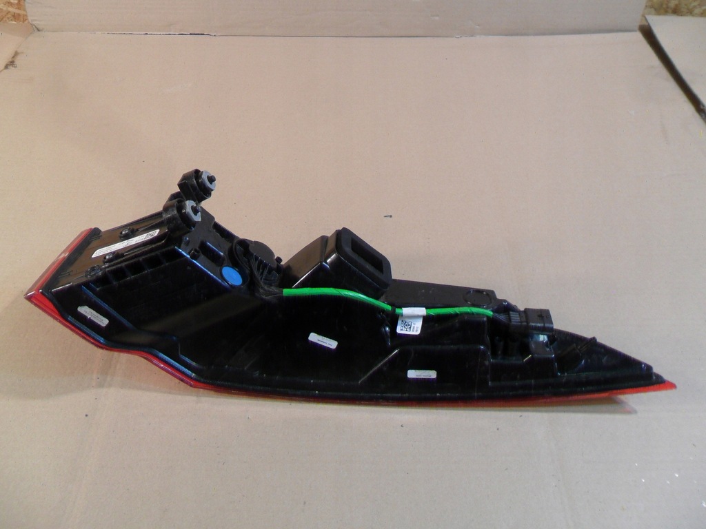 фото №11, Jaguar i-pace ipace лампа левая задняя j9d3-13405cb