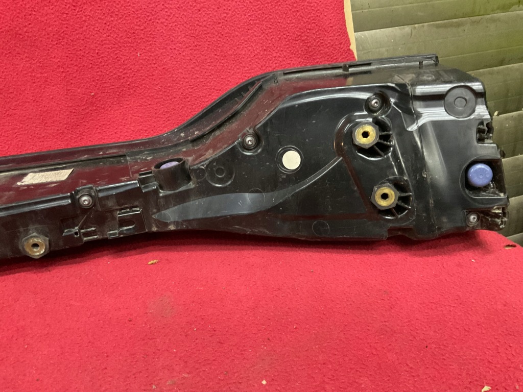 Macan 95b рестайлінг  2018- фара led накладка кришки задній 95b945208 Доставка