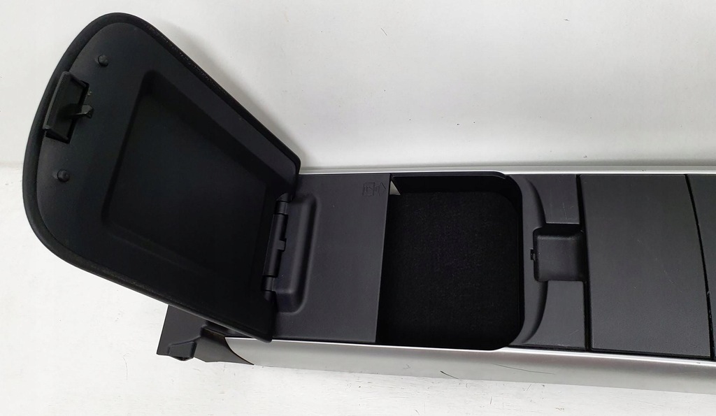 фото №8, Туннель средний подлокотник mazda rx-8 europa