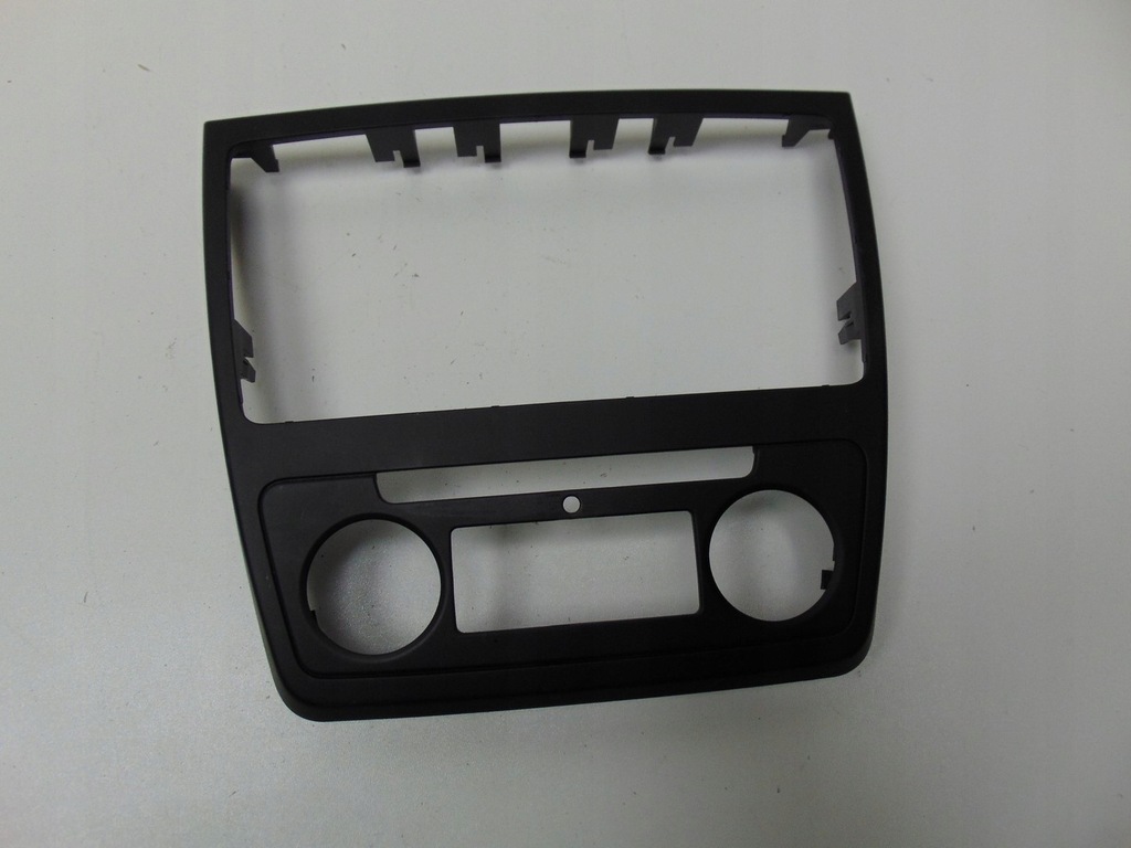 фото №3, Рамка радио консоли skoda yeti 5l0858069h