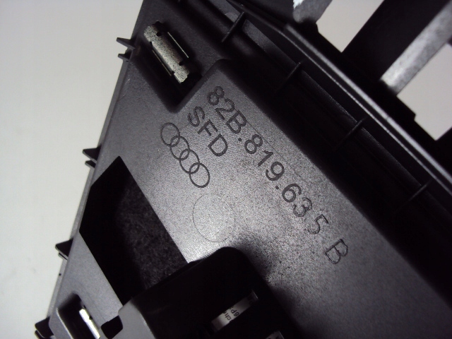 фото №4, Решётка обдув с приборная панель audi a1 ii 2018-