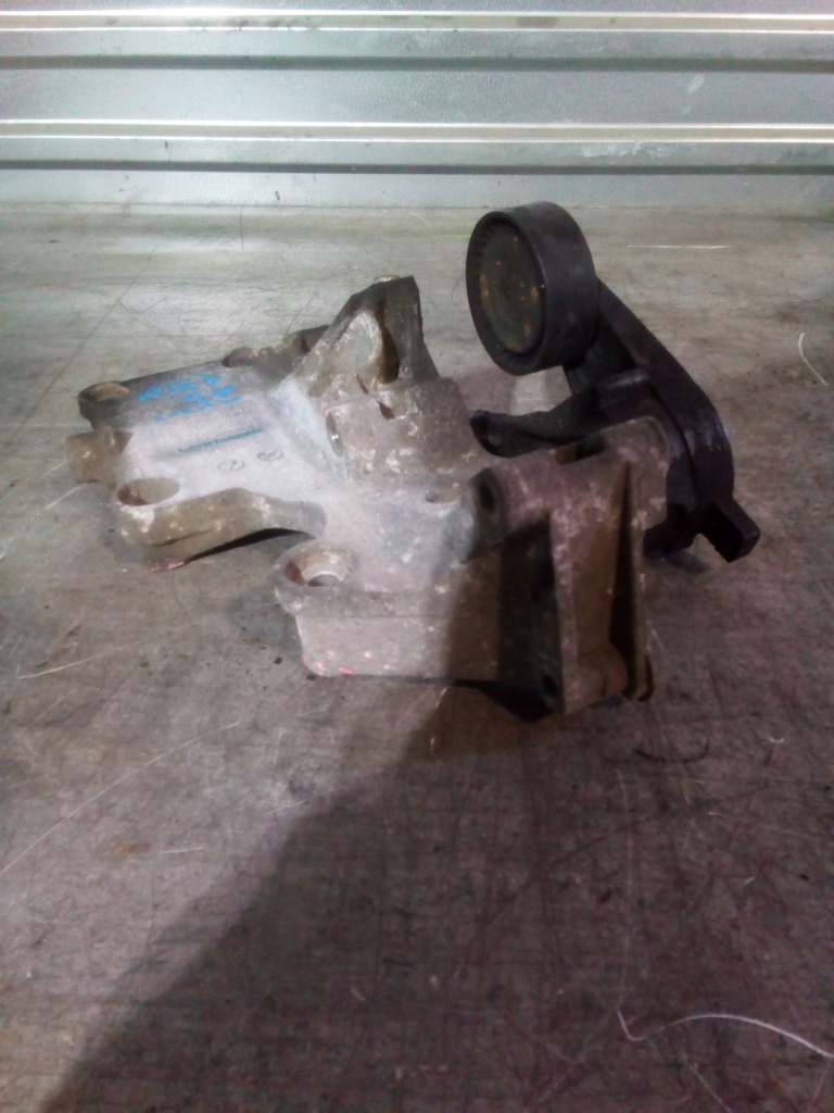 Кронштейн кронштейн 03g903143a audi a3 1.9 tdi в Україні