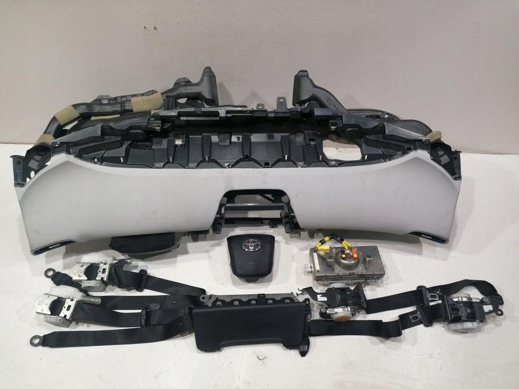 фото №1, Toyota prius 4 iv панель приладів консоль подушка безпеки ремені