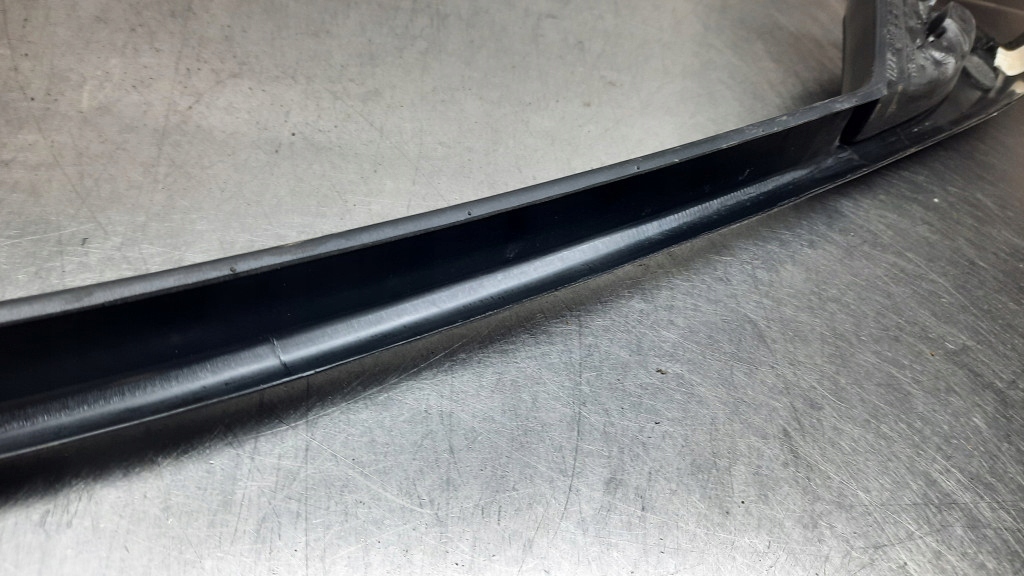 Защита рамка дверь левый передок  7033629 bmw e61 03-07r 2.0d Доставка