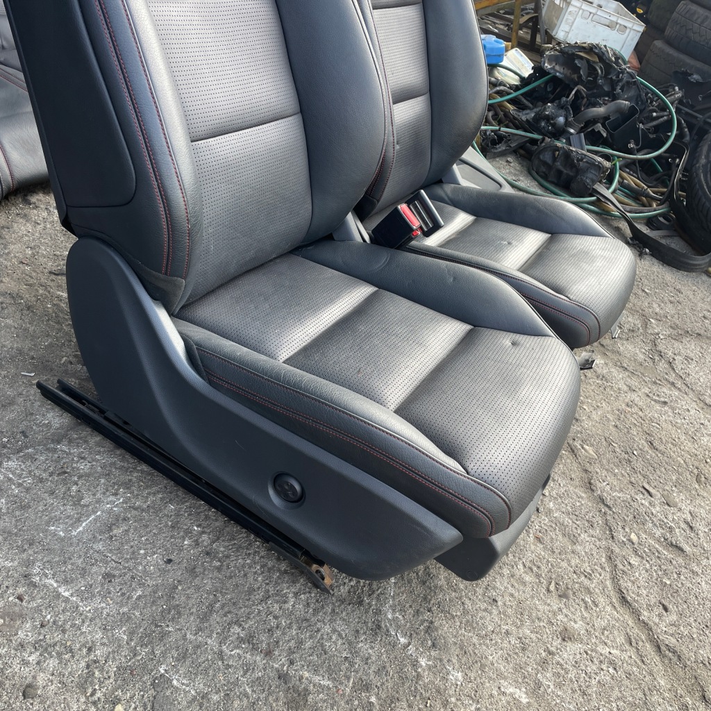 фото №12, Mercedes cla w117 amg сидіння шкіра прострочена заднє сидіння обшивки czerwona nić