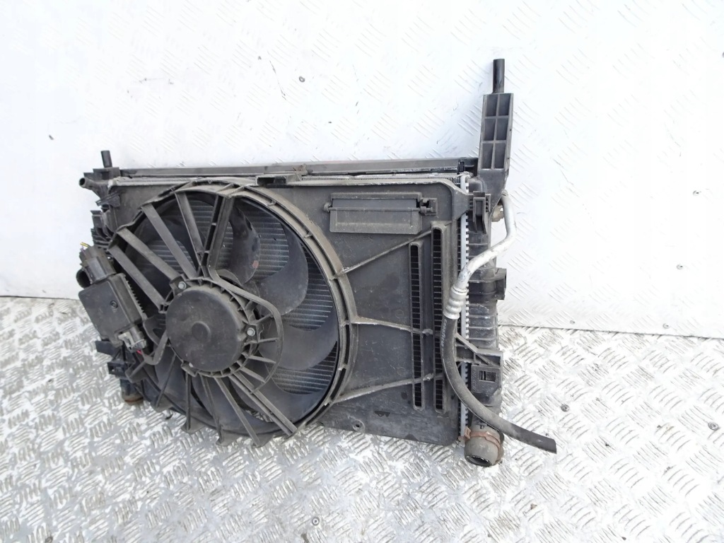 Купити Радіатор води + вентилятор ford focus mk3 1,6 tdci