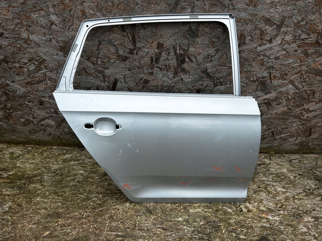 фото №1, Skoda rapid дверь правое задняя задние