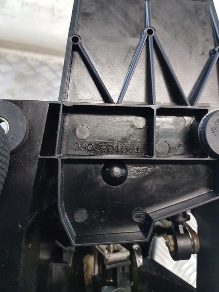 фото №8, Выборщик домкрат переключения передач 6 передача 090280101 opel astra h 1.9cdti