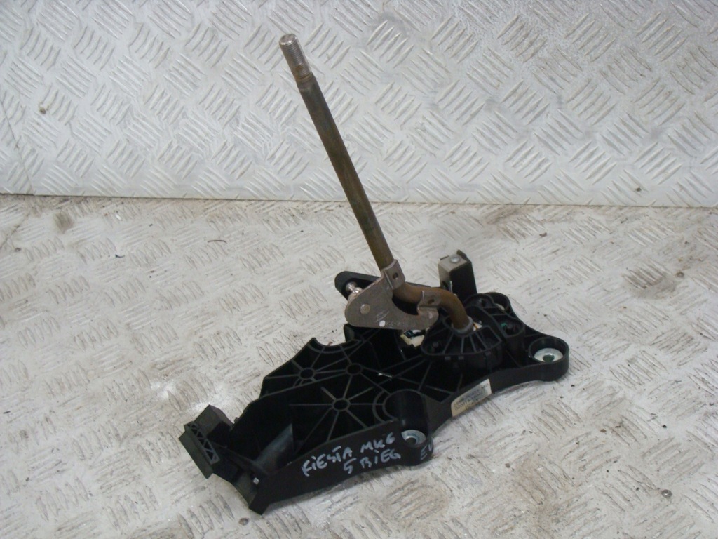 фото №1, Ford fiesta mk6 1.4 домкрат переключения передач