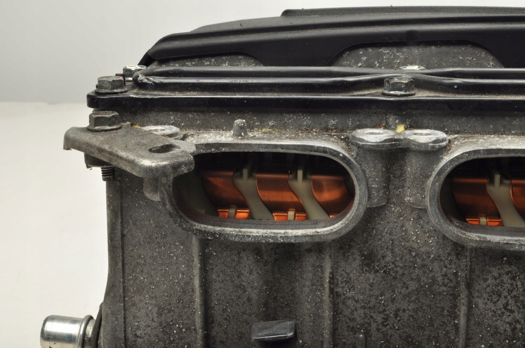 Toyota prius 3 1.8 гібрид блок запалювання конвертер g9200-47230 Ціна