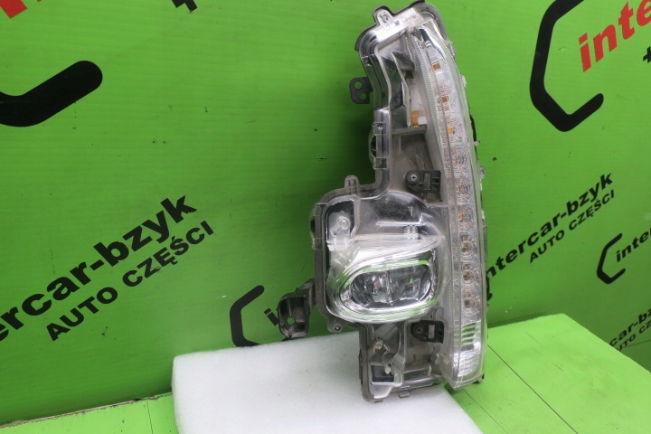 фото №3, Toyota prius prime противотуманная фара левый led