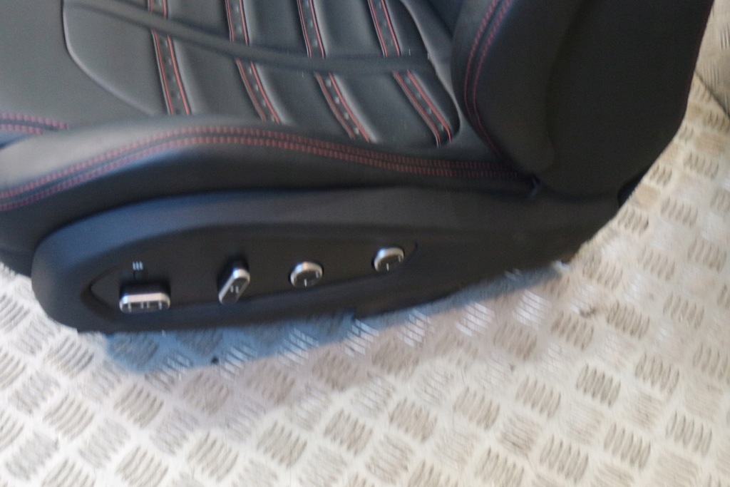 фото №5, Сиденье сиденья ferrari gtc4 lusso обшивка заднее сиденье туннель f218 1