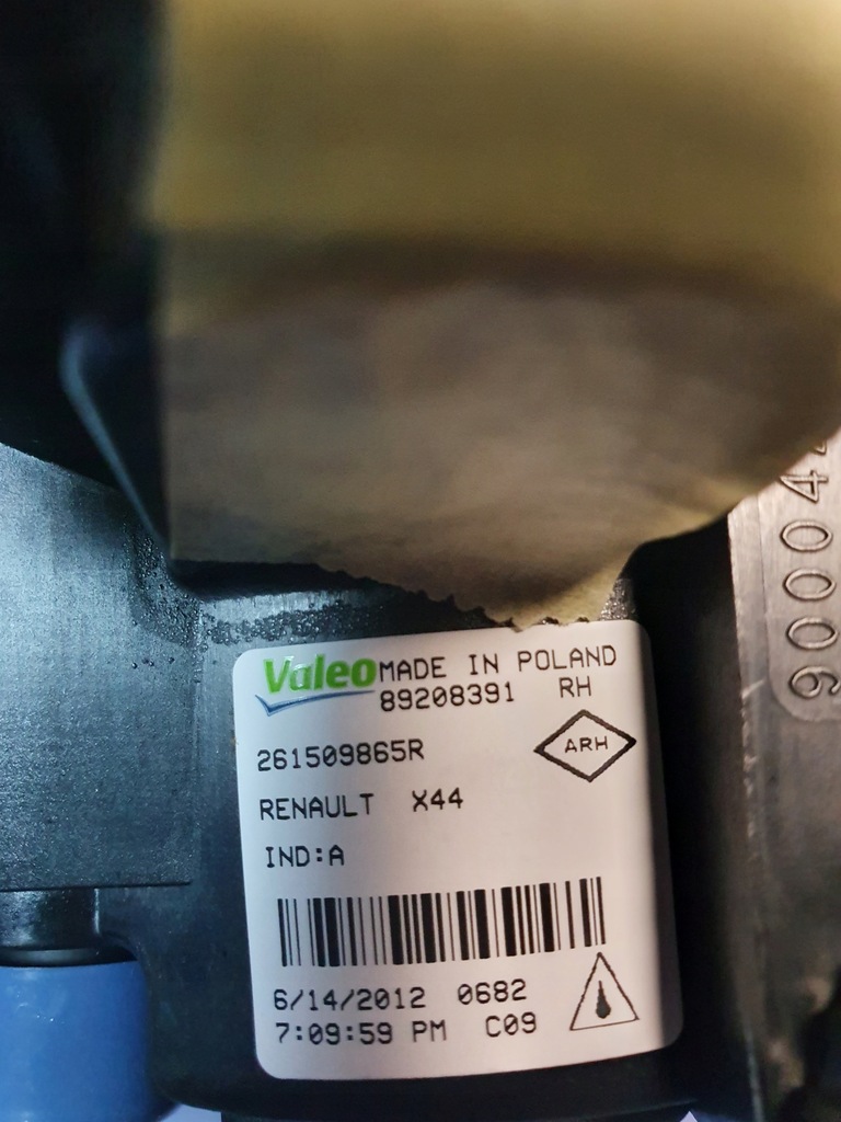 фото №8, Противотуманная фара renault twingo 90004261 правый оригинал