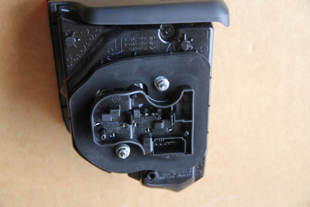 фото №5, Лампа led задняя левый vw atlas przedlift 3cn945093