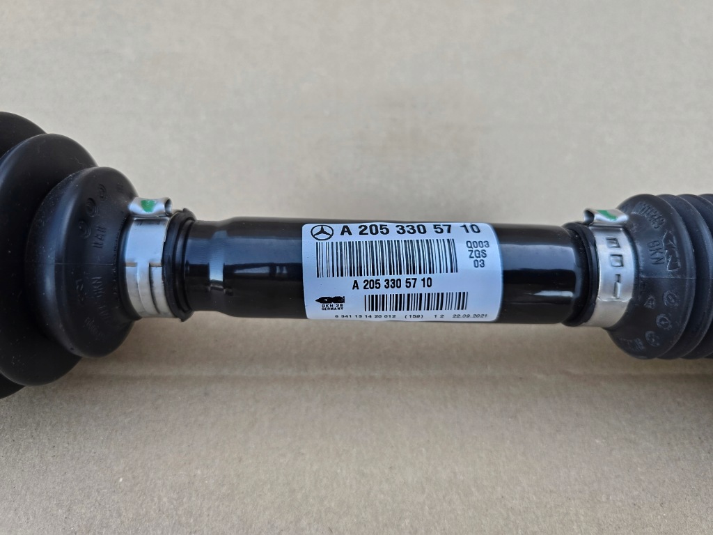 Mercedes 4 matic приводной вал amg a2053305710 Оригинал