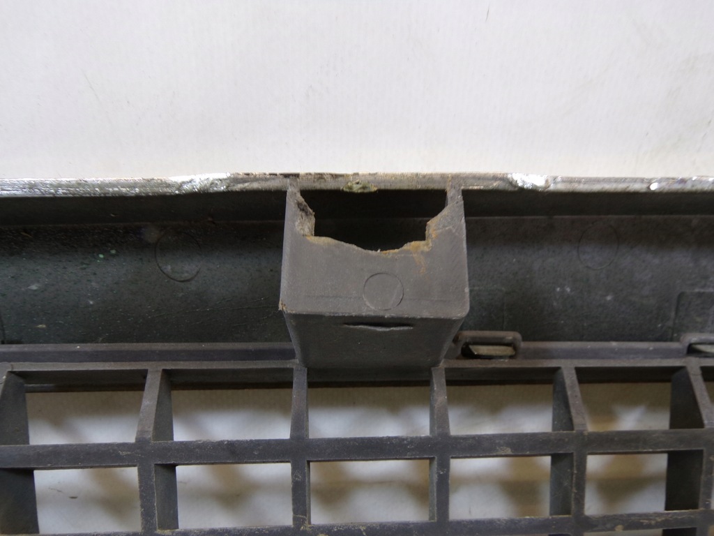 фото №12, Решётка радиатора корпус решетка решётка радиатора радиатора mercedes w124 повреждённый