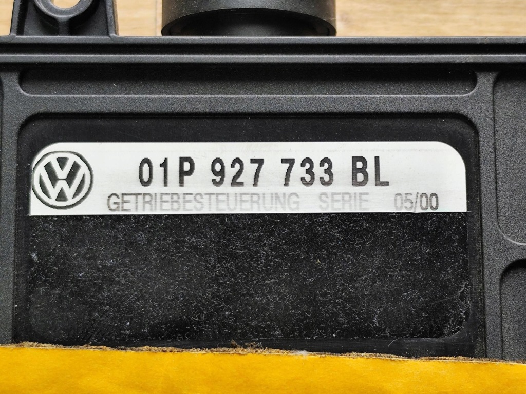 Vw multivan t4 блок керування модуль коробки передач 01p927733bl super стан Недорого