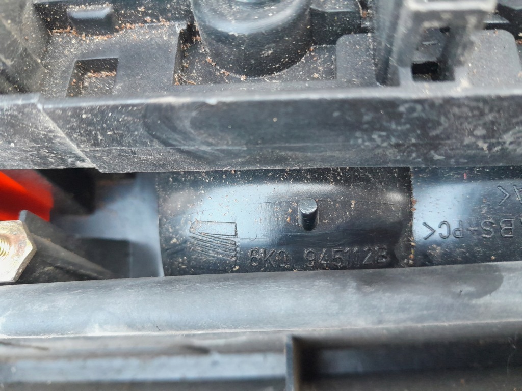 фото №3, Лампа правий задня cordoba vario 6k0945112b