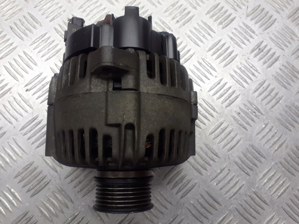 Купити Генератор dacia duster 1.6 16v k4mf696 k4m696 8200667607b