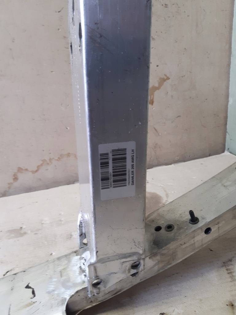 Балка зона бампера mercedes c w205 amg Доставка