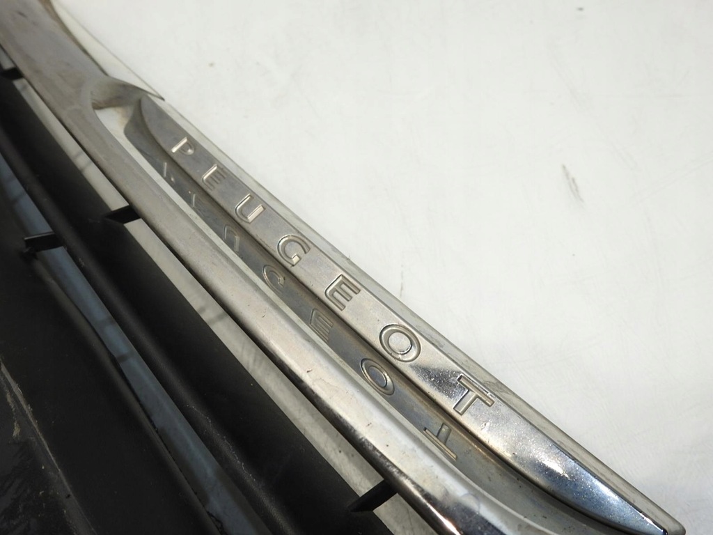 фото №8, Решётка радиатора решётка радиатора хром peugeot 208 1611494x