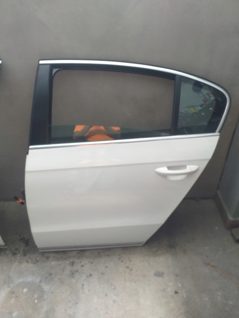 фото №1, Двері лівий задня vw passat b7 sedan lb9a