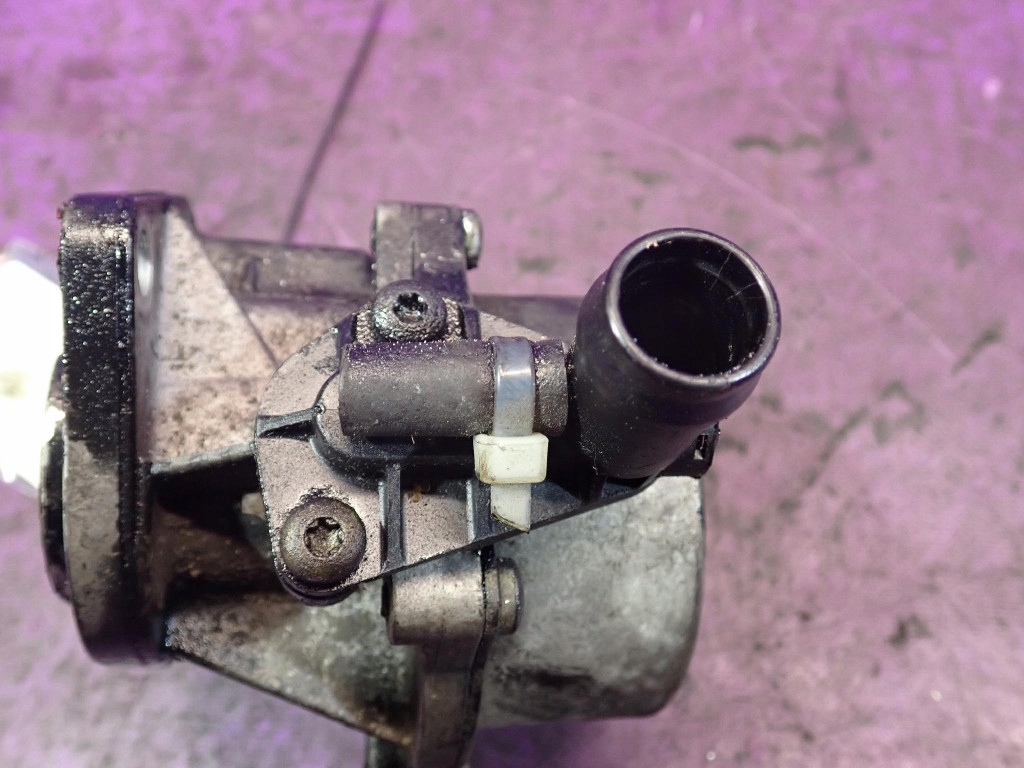 Renault laguna 2 01-05 1.9 dci 107km вакуум насос Недорого