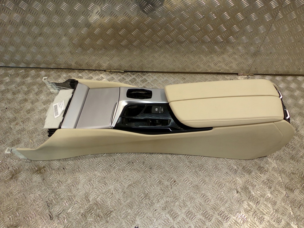 фото №6, Bmw 6 g32 gt туннель средний консоль разные цвета