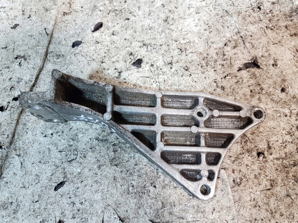 фото №1, Кронштейн кронштейн двигателя 1.0 6v suzuki swift ii