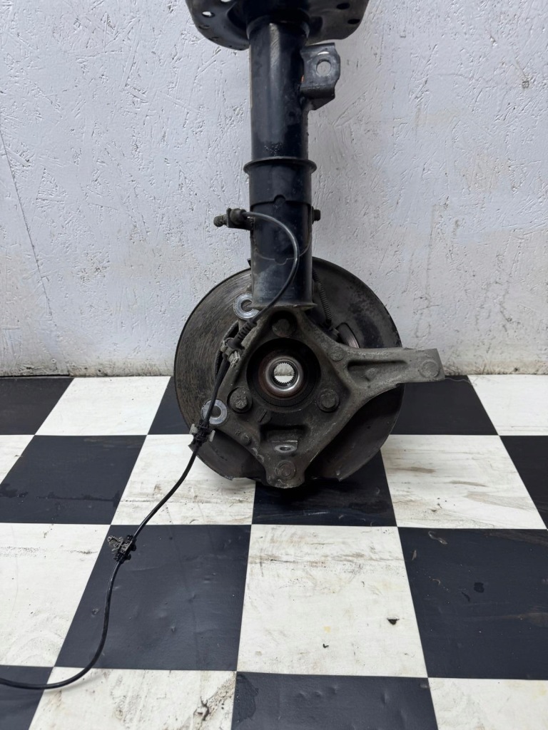 Поворотний кулак амортизаторна стійка правий перед opel astra k 2015-2019 39039564 1.4 t Зі Шроту