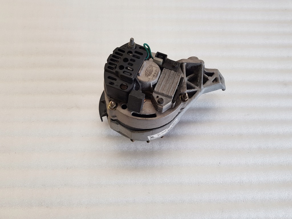 фото №1, Renault twingo i 1.2 генератор новый оригинал