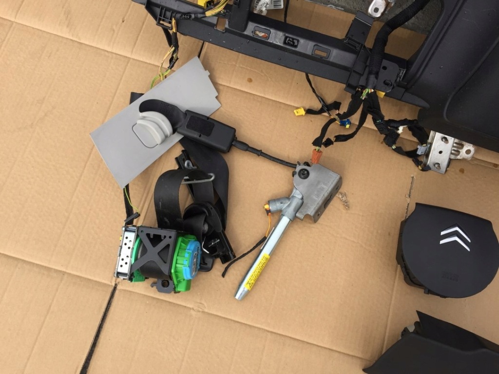 фото №8, Приборная панель панель подушка безопасности ремни c4 grand picasso 08-13r