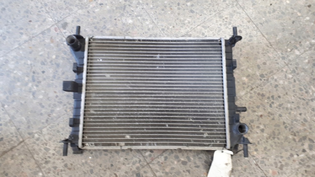 Купити 98aw8061df радіатор води ford focus mk1