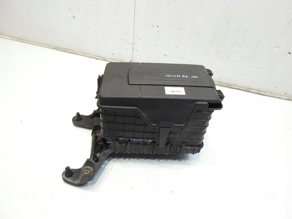 фото №8, Корпус акумулятор vw passat b7 2.0 tdi 1k0915333