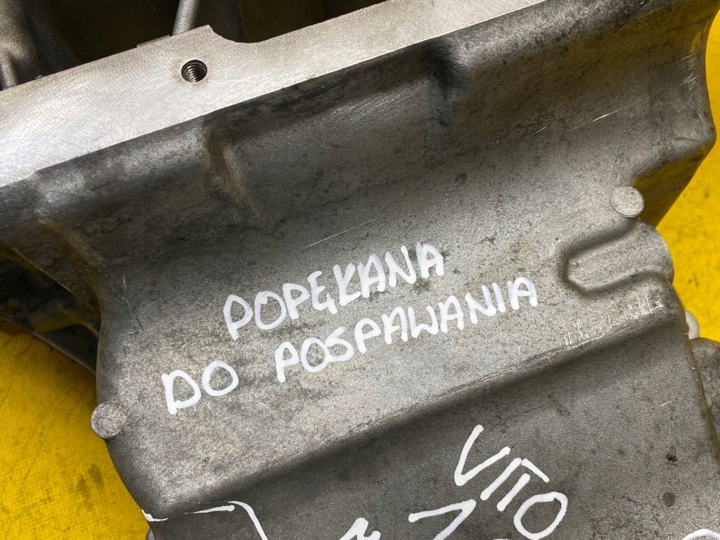 Поддон масляная a6260101000 vito w447 w205 1.6 dci r9ma500 в Украине