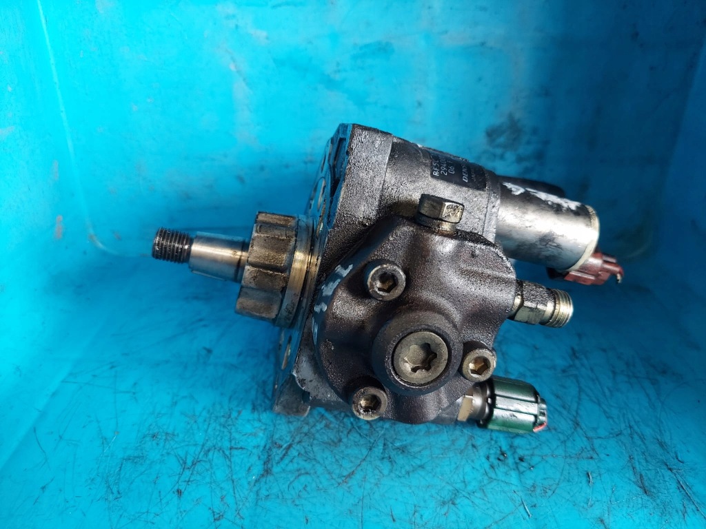 фото №1, Насос denso mazda 5 2.0 td 2940000044 rf5c13800a
