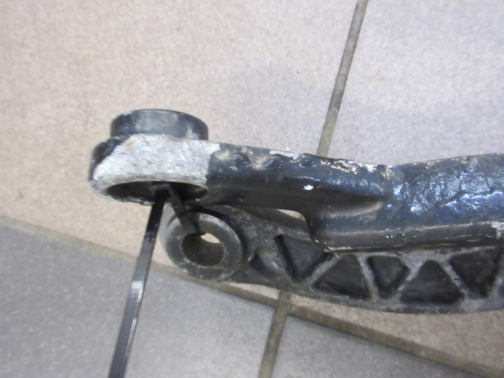 фото №7, Важіль важелі двірник перед a4 b6 europa