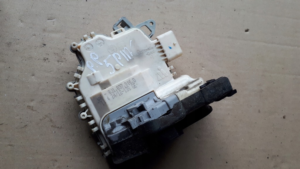 фото №1, S4 b8 lift a4 замок двері правий перед eu 5 pin a5