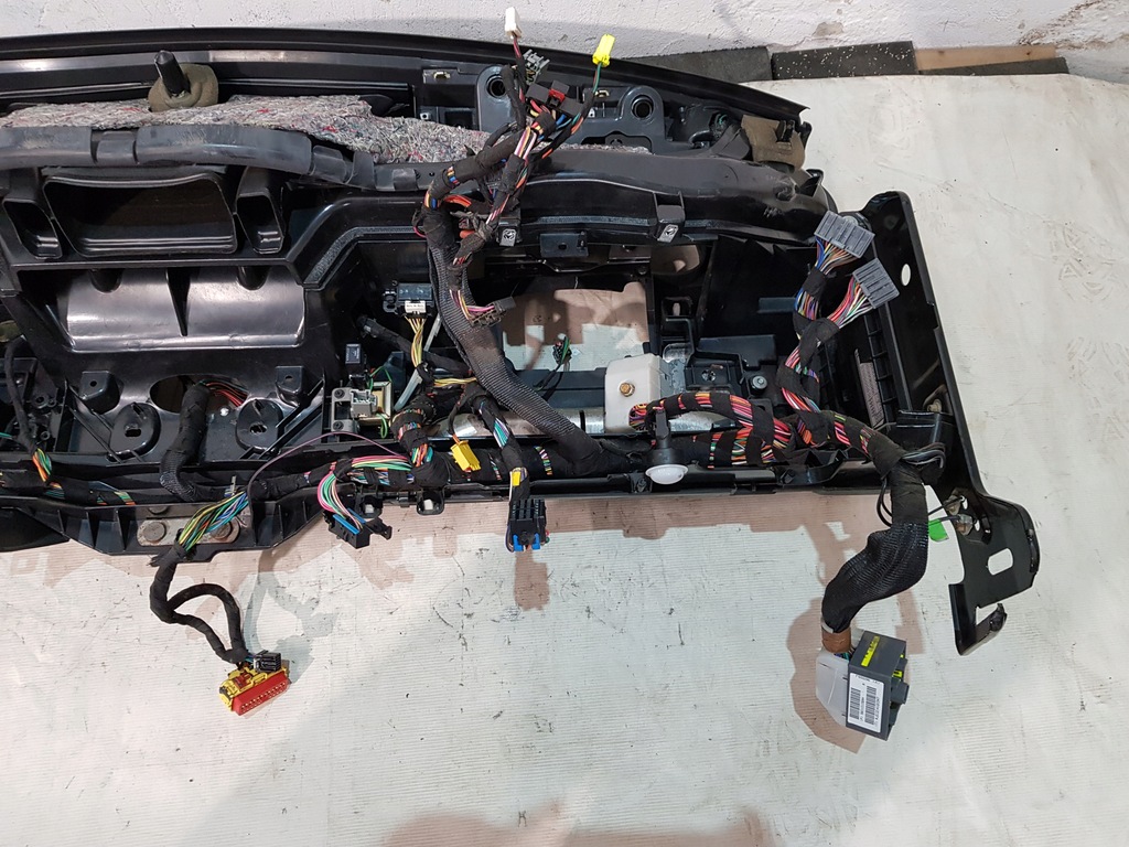 фото №13, Приборная панель приборная приборная панель jeep cherokee kj eu 3.7b