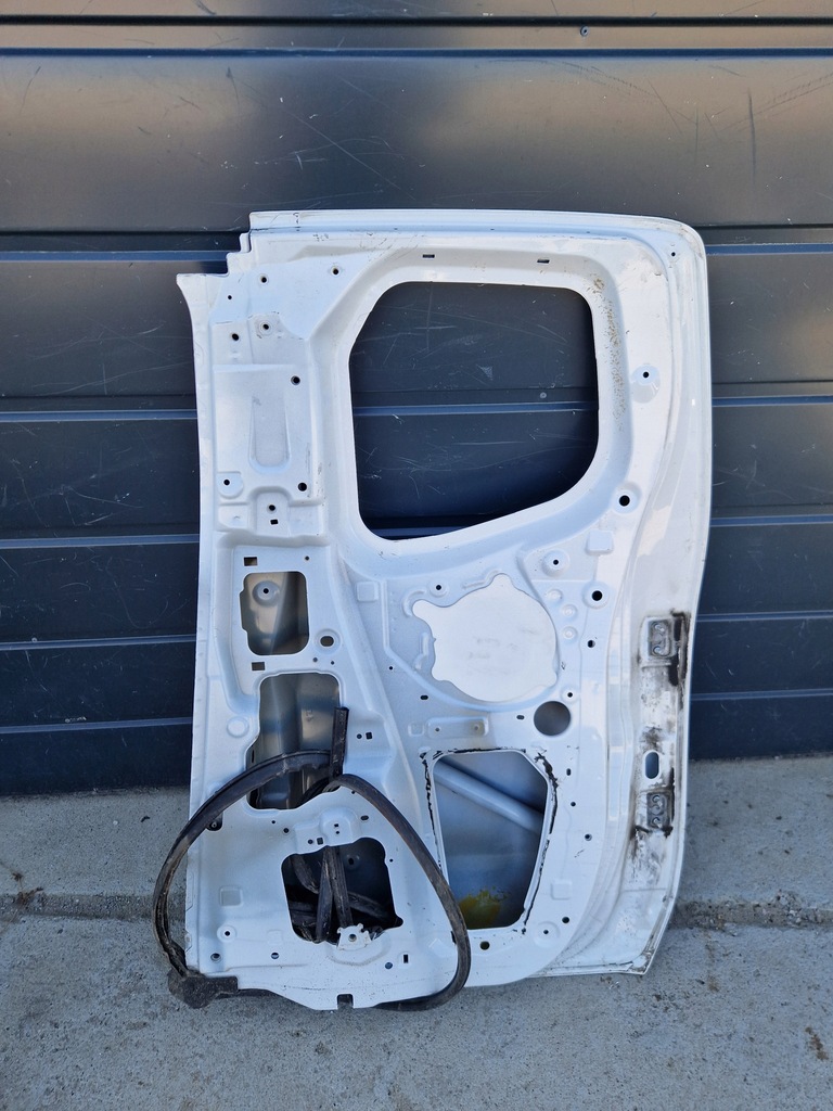 фото №3, Ford ranger дверь задняя правое