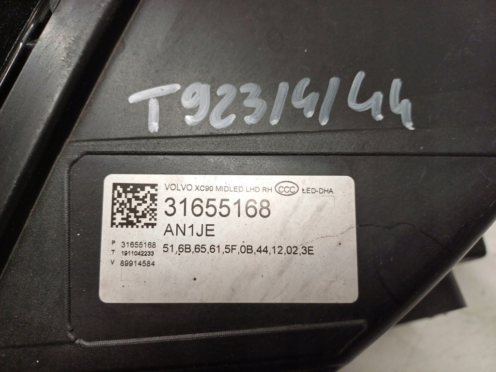 Купить Volvo xc90 2 2 14- фара правый  перед full led 31655168